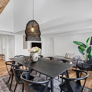  Apartment Sanders Regent - Smart Two-bedroom Near Square