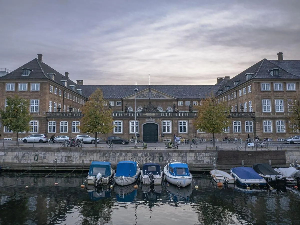 Stylish 4 Bedroom Apartment In Cph City Copenhagen