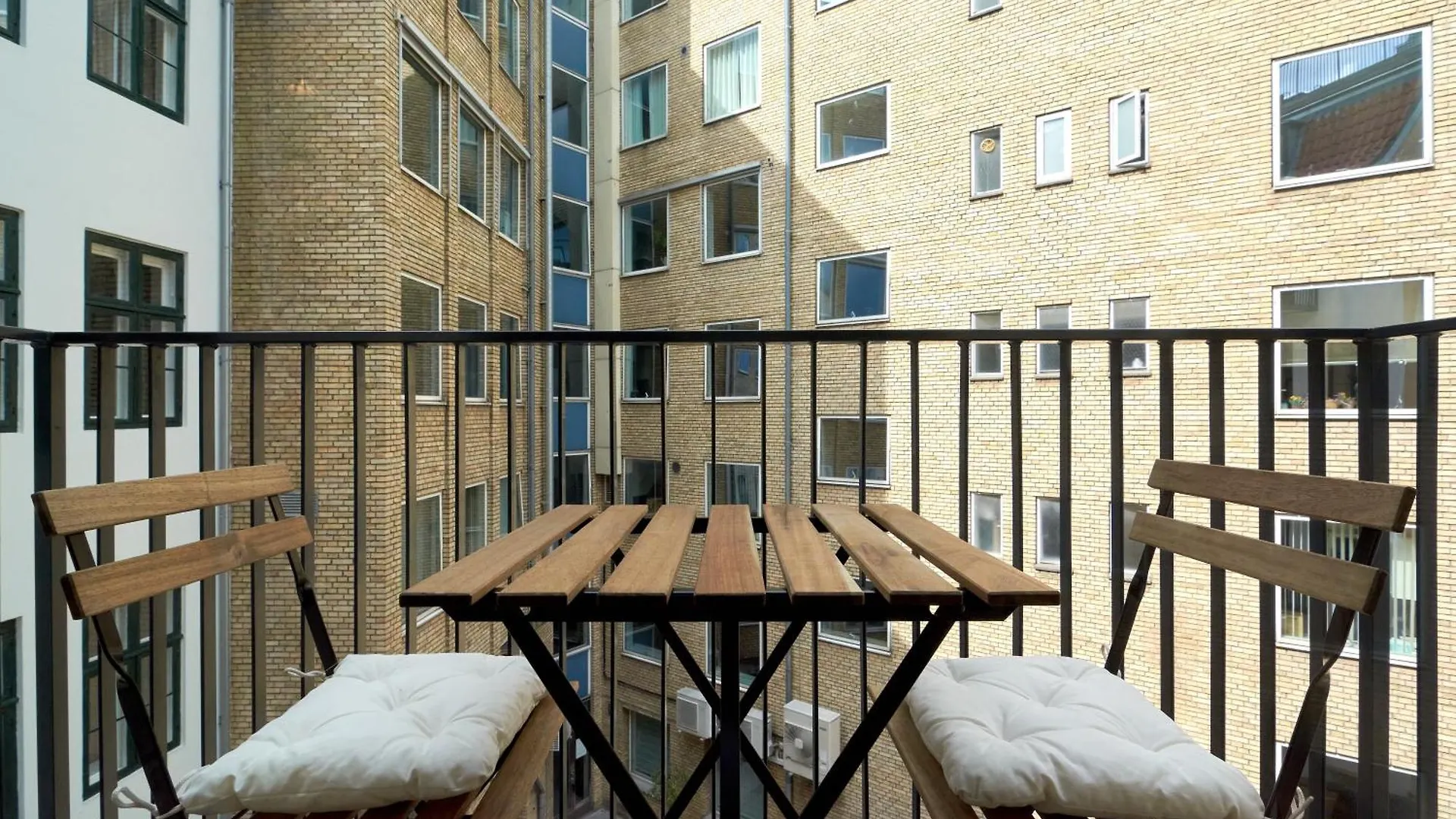 Stylish 4 Bedroom Apartment In Cph City Copenhagen