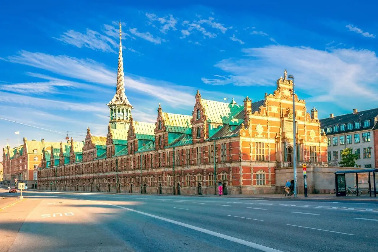 Stylish 4 Bedroom Apartment In Cph City Copenhagen 0*,